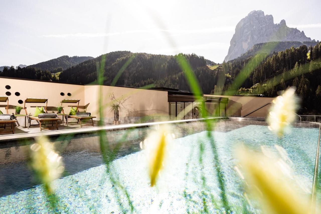 Hotel Touring Dolomites Santa Cristina Val Gardena Luaran gambar