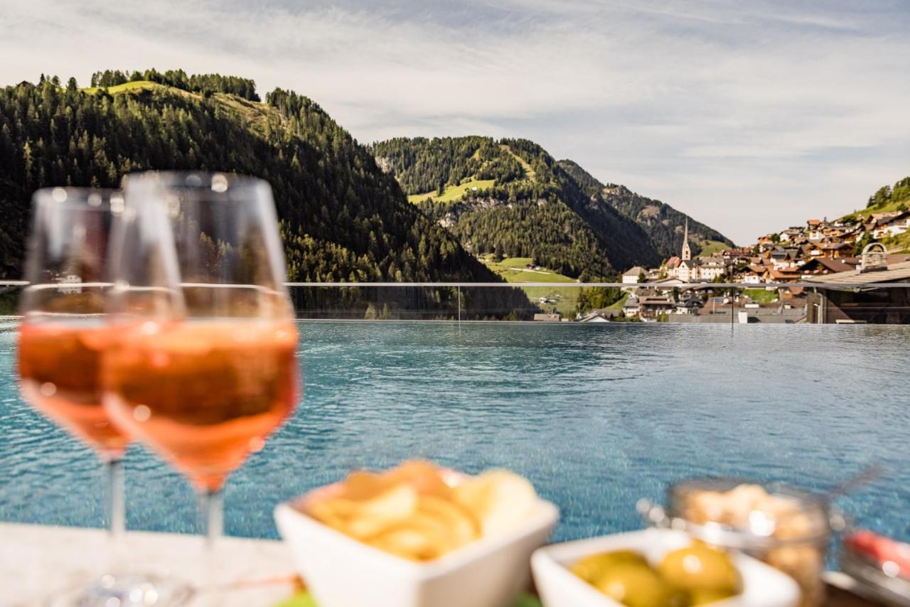 Hotel Touring Dolomites Santa Cristina Val Gardena Luaran gambar