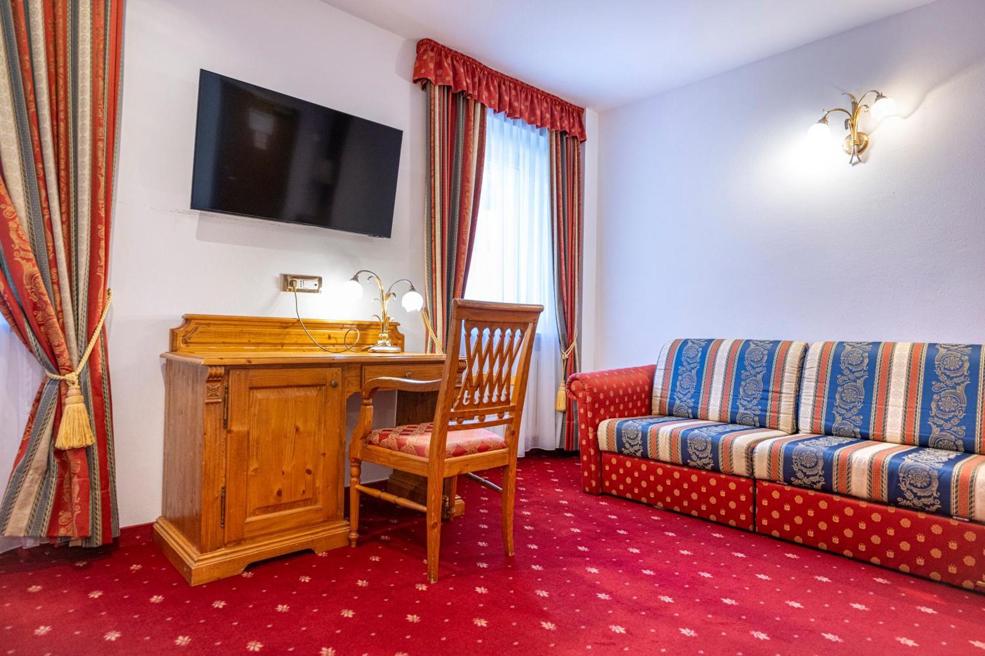 Hotel Touring Dolomites Santa Cristina Val Gardena Luaran gambar