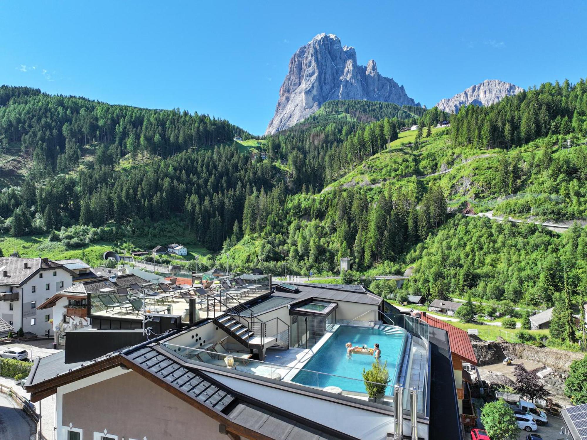 Hotel Touring Dolomites Santa Cristina Val Gardena Luaran gambar