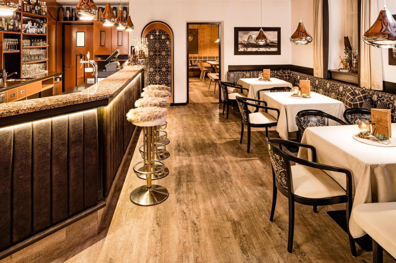 Hotel Touring Dolomites Santa Cristina Val Gardena Luaran gambar